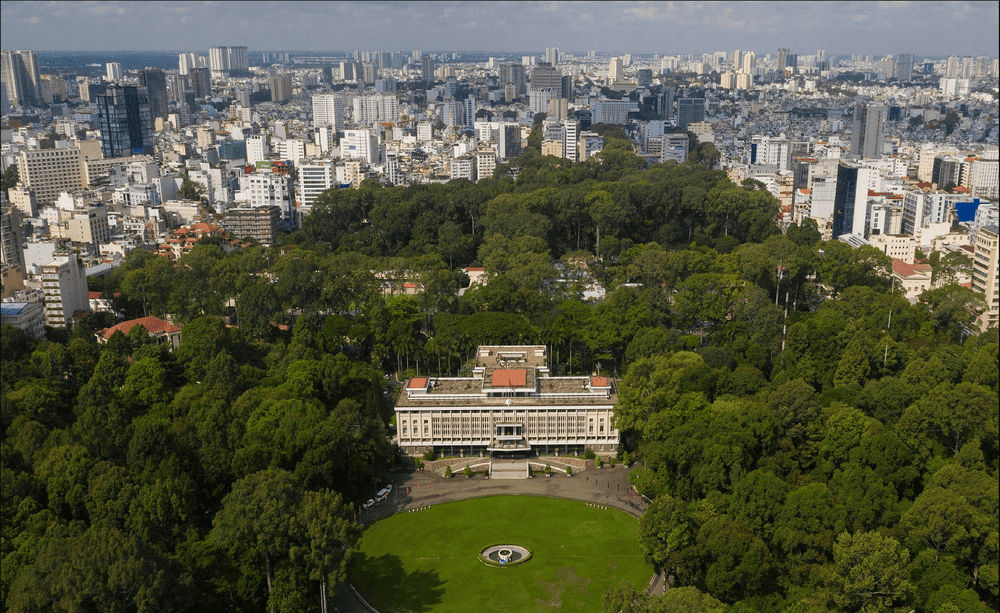 With these tips, your visit to the Independence Palace will be smooth, enjoyable, and enriching, allowing you to fully appreciate its historical and cultural significance (Source: Dinh Doc Lap - Independence Palace)